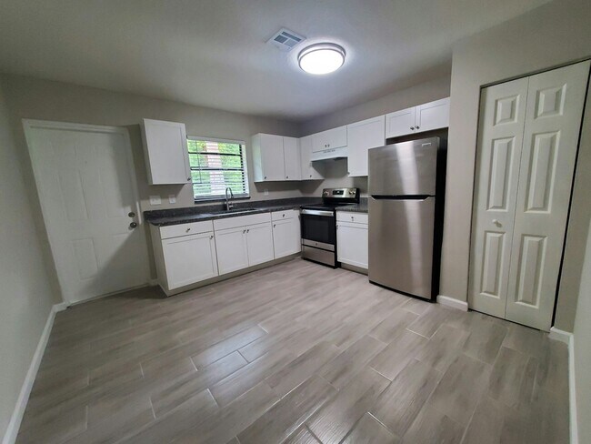 Foto del edificio - 3300 S 7th St