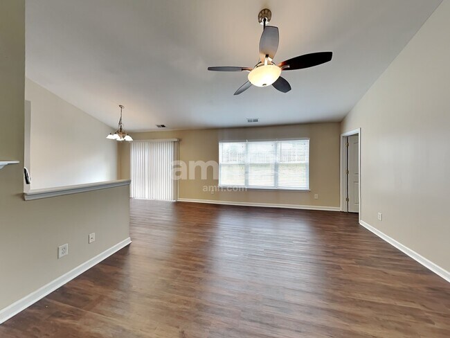 Foto del edificio - 14919 Jerpoint Abby Dr