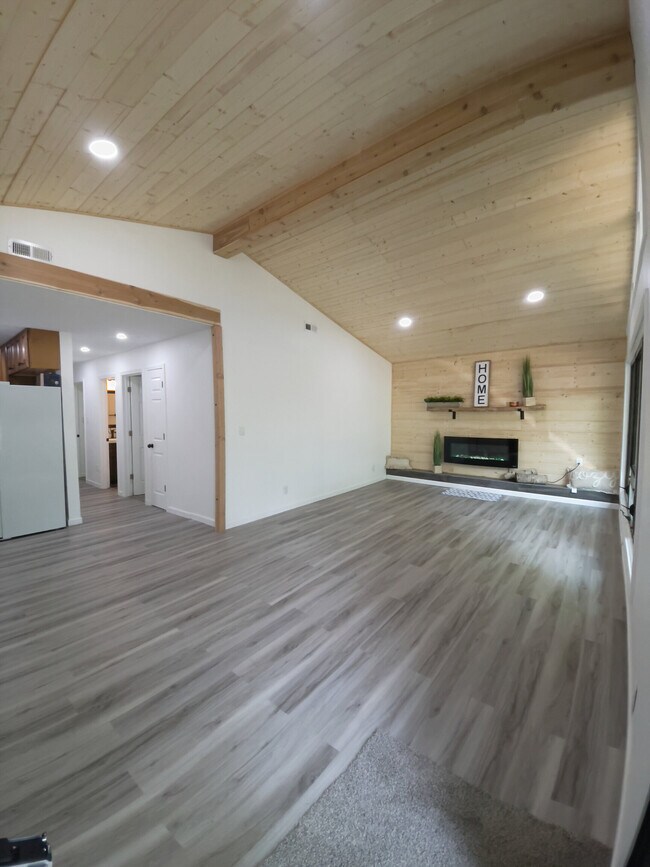 Building Photo - 22033 IN-37