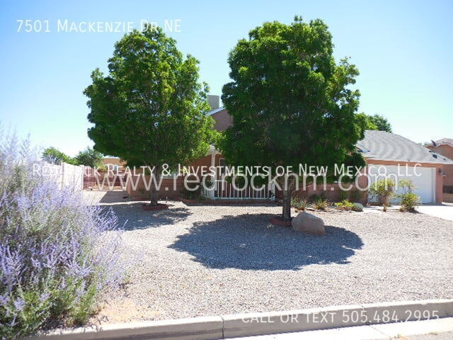 Foto del edificio - 7501 MacKenzie Dr NE