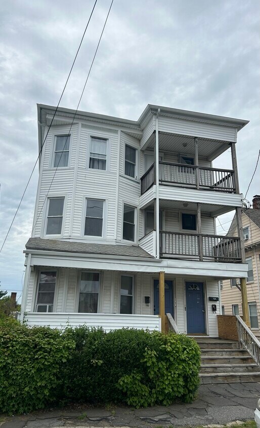Primary Photo - 133-135-135 Ash St