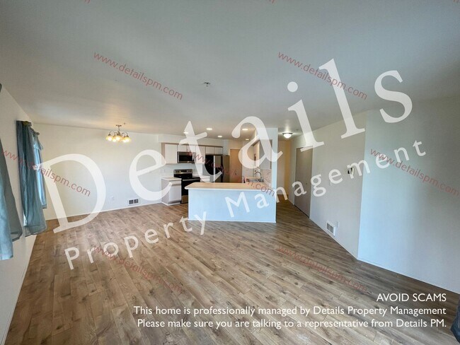 Foto del edificio - 3 BR Top Floor View Condo. Incl W/S/G