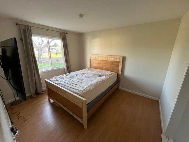 bedroom 3 - 1723 Bowling Green Dr