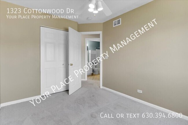 Foto del edificio - 1323 Cottonwood Dr