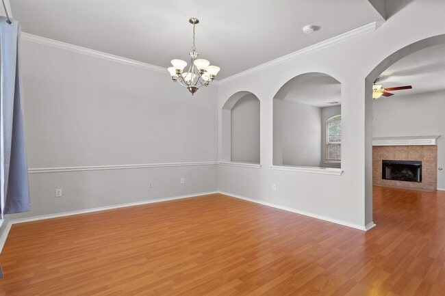Building Photo - 1720 Briarton Ln S