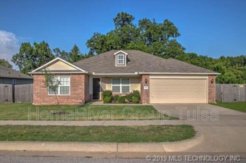 Foto principal - 7409 S Elder Ave