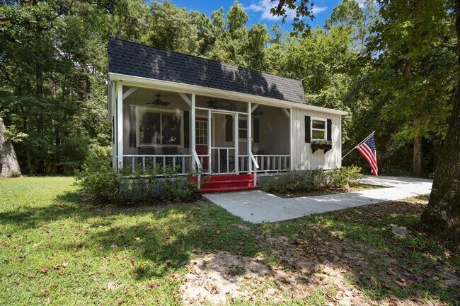 Building Photo - 727 Shoreline Dr