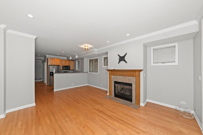 Foto del edificio - 540 W Oakdale Ave