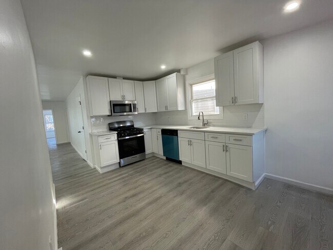 Foto del edificio - 82 Brighton Ave