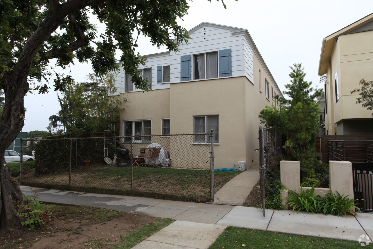 Building Photo - 1421-1423 Washington Ave
