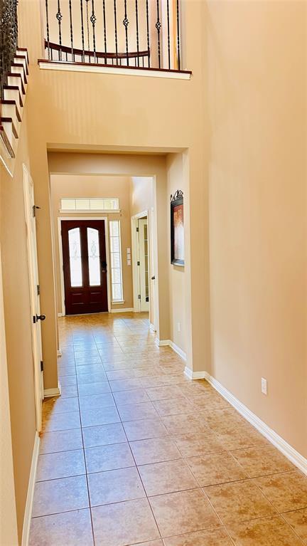 Foto del edificio - 513 Fallen Oaks Dr
