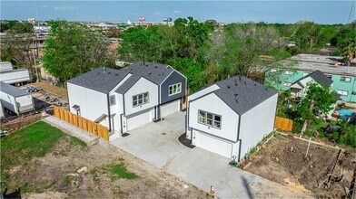 Building Photo - 6809 Fairway Dr