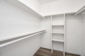 Building Photo - 7022 Castleview Ln