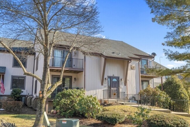 Foto del edificio - 13228 Dell Pl