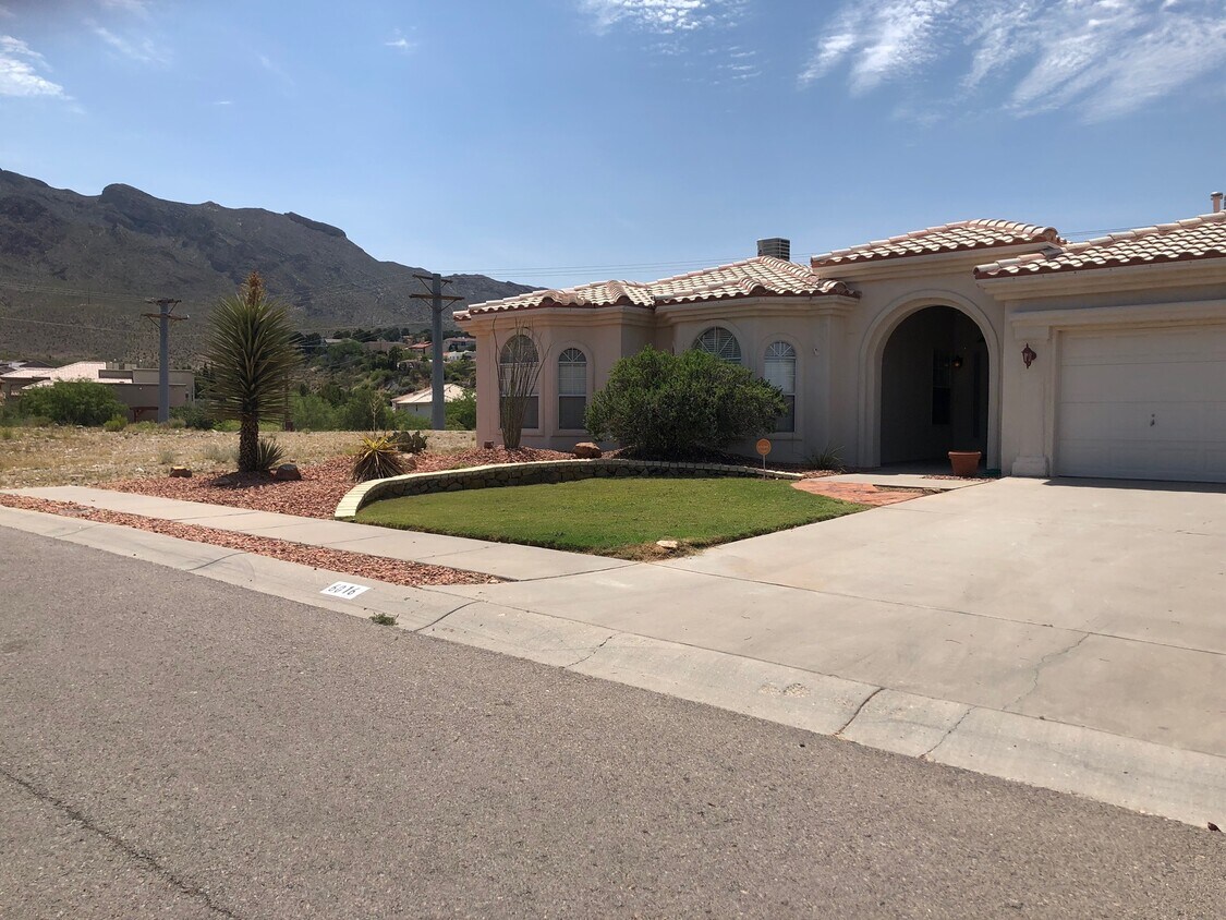 Primary Photo - 6016 Los Pueblos Dr