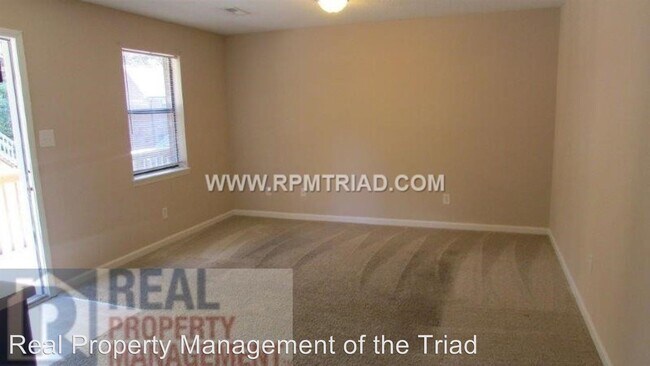 Building Photo - 1600 Oak Croft Ct