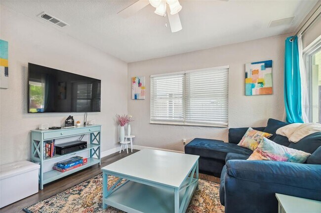 Foto del edificio - 3418 W Gray St