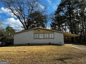 Building Photo - 6690 Willow Twig Rd