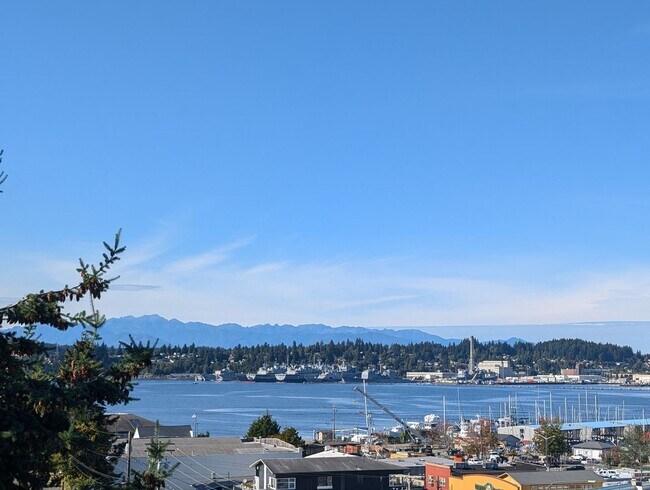 Building Photo - AMAZING VIEWS, VIEWS AND MORE VIEWS, Off s...