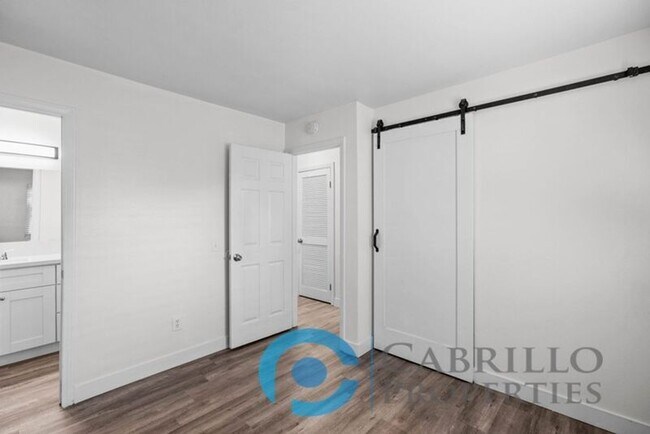 Foto del edificio - 1016 Hornblend St