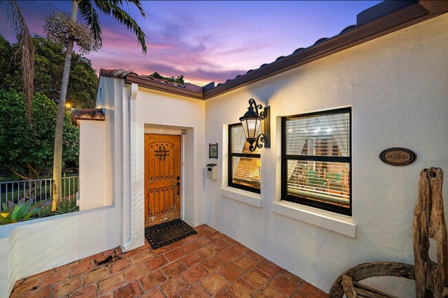 Foto del edificio - 400 33rd St