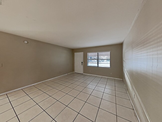 Building Photo - 6005 Murray Hill Dr