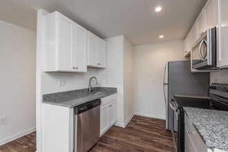 Building Photo - 2114 Grafton Dr