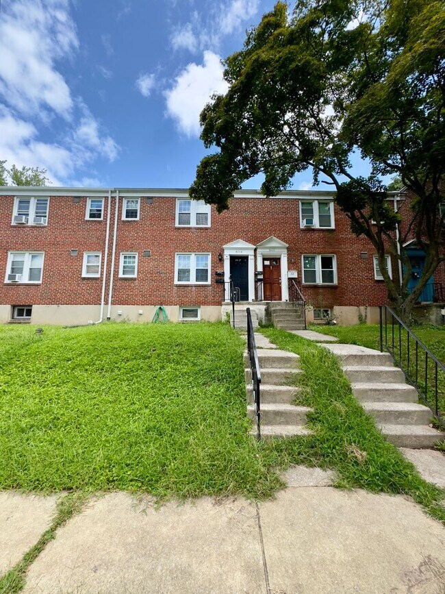 Foto del edificio - 6113 Chinquapin Pkwy