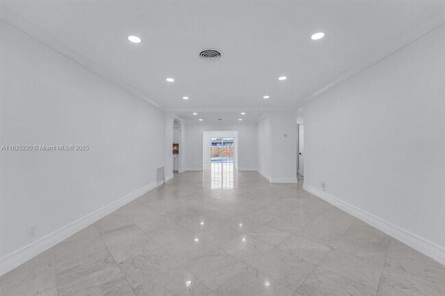 Foto del edificio - 2005 N 36th Ave