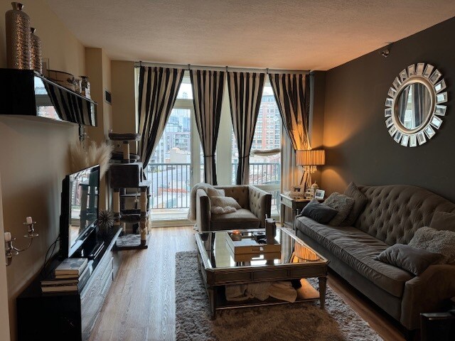 Foto del edificio - 600 N Kingsbury St