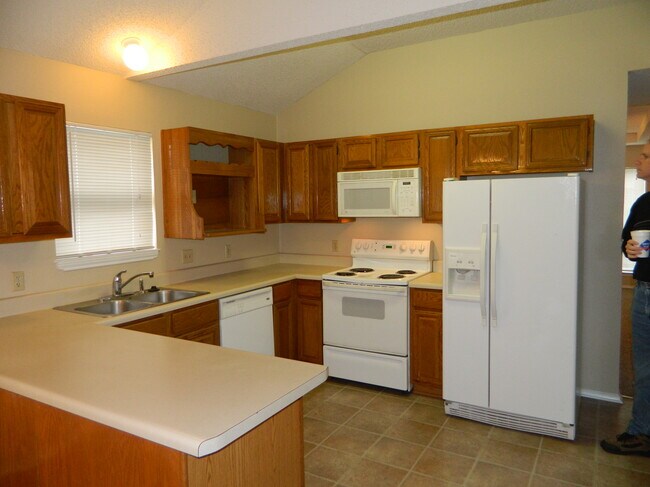 Building Photo - 5329 Northridge Blvd