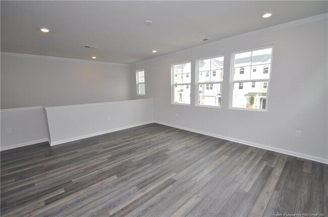 Foto del edificio - 1057 Shoreside Dr