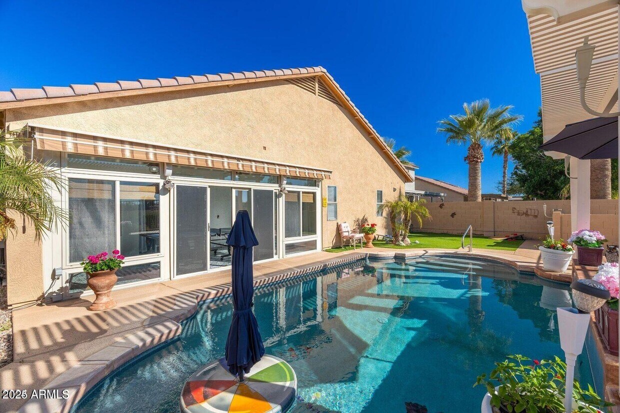 Foto principal - 12829 W Whitton Ave