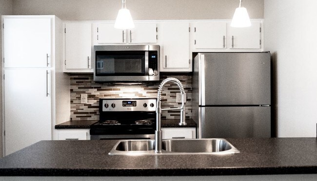 Foto del edificio - Cherry Grove Apartments