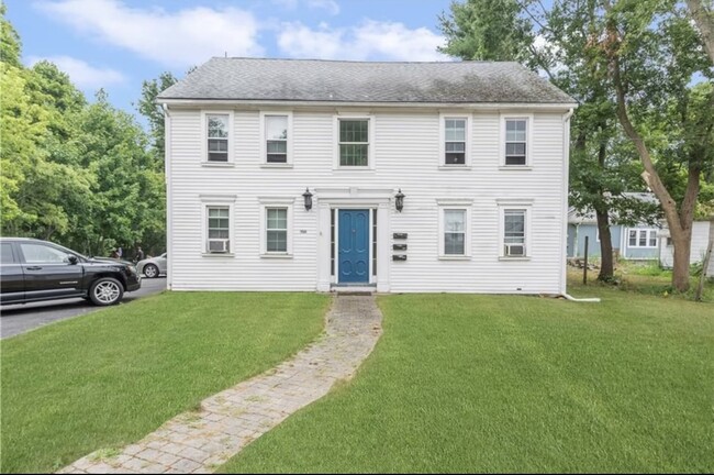 Building Photo - 1272 W Shore Rd