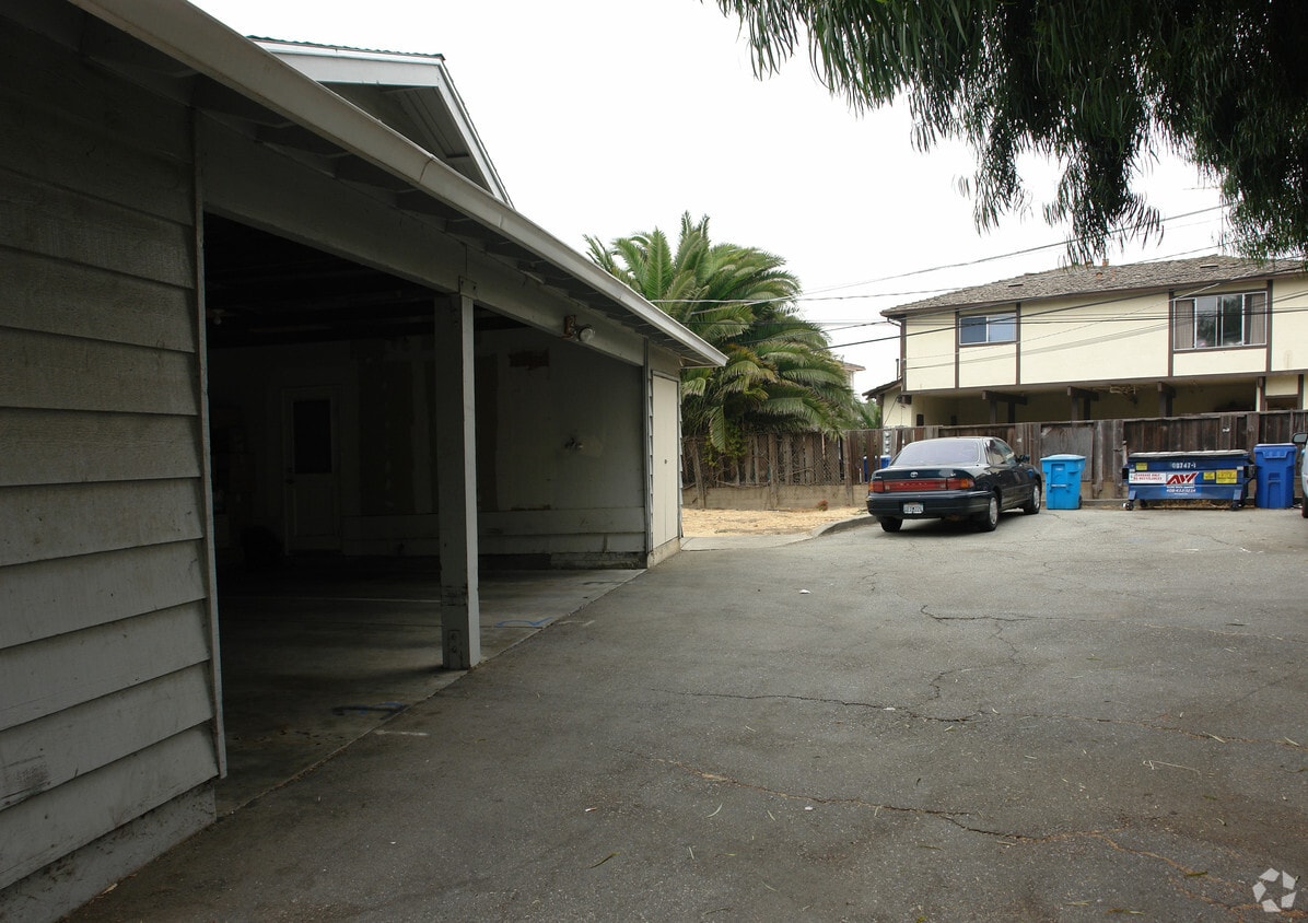 Building Photo - 564 Penitencia Ct
