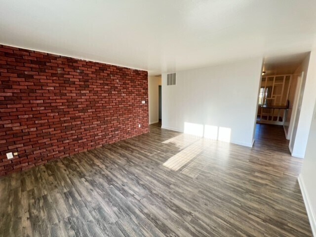 Foto del edificio - 3822 DELMONT DRIVE