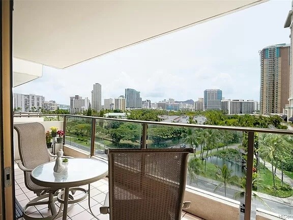 Terraza - 1860 Ala Moana Blvd