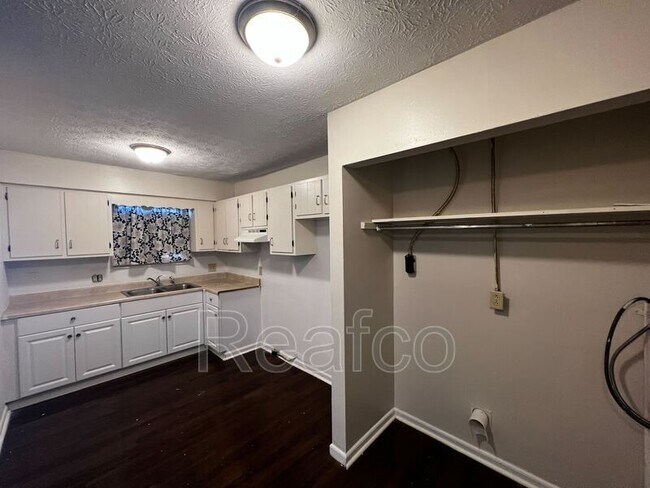 Building Photo - 50 N Eureka Ave