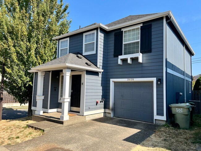Foto del edificio - *MOVE-IN SPECIAL!*  Beaverton Home on Corner Lot with Attached Garage, Fenced Backyard, Deck