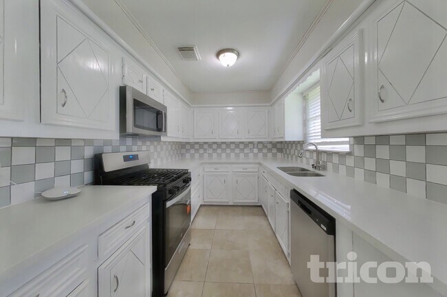 Foto del edificio - 12306 Foxridge Dr