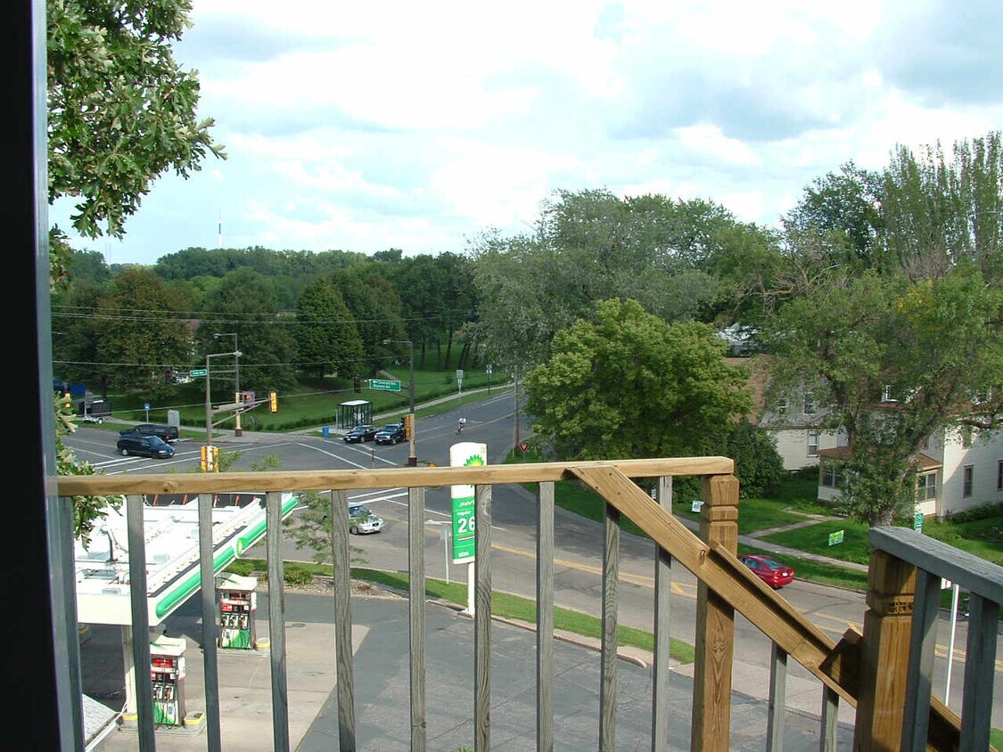 Primary Photo - 2111 Gordon Ave