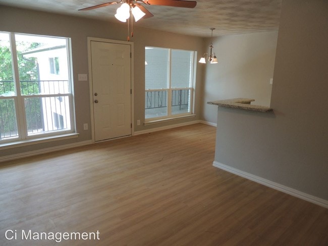 Building Photo - 4611 Munger Ave