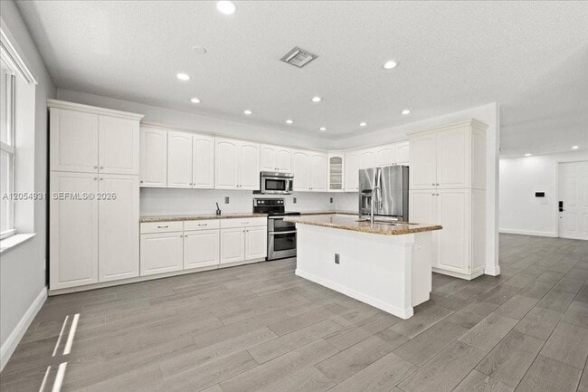 Photo - 5014 SW 155th Terrace, House