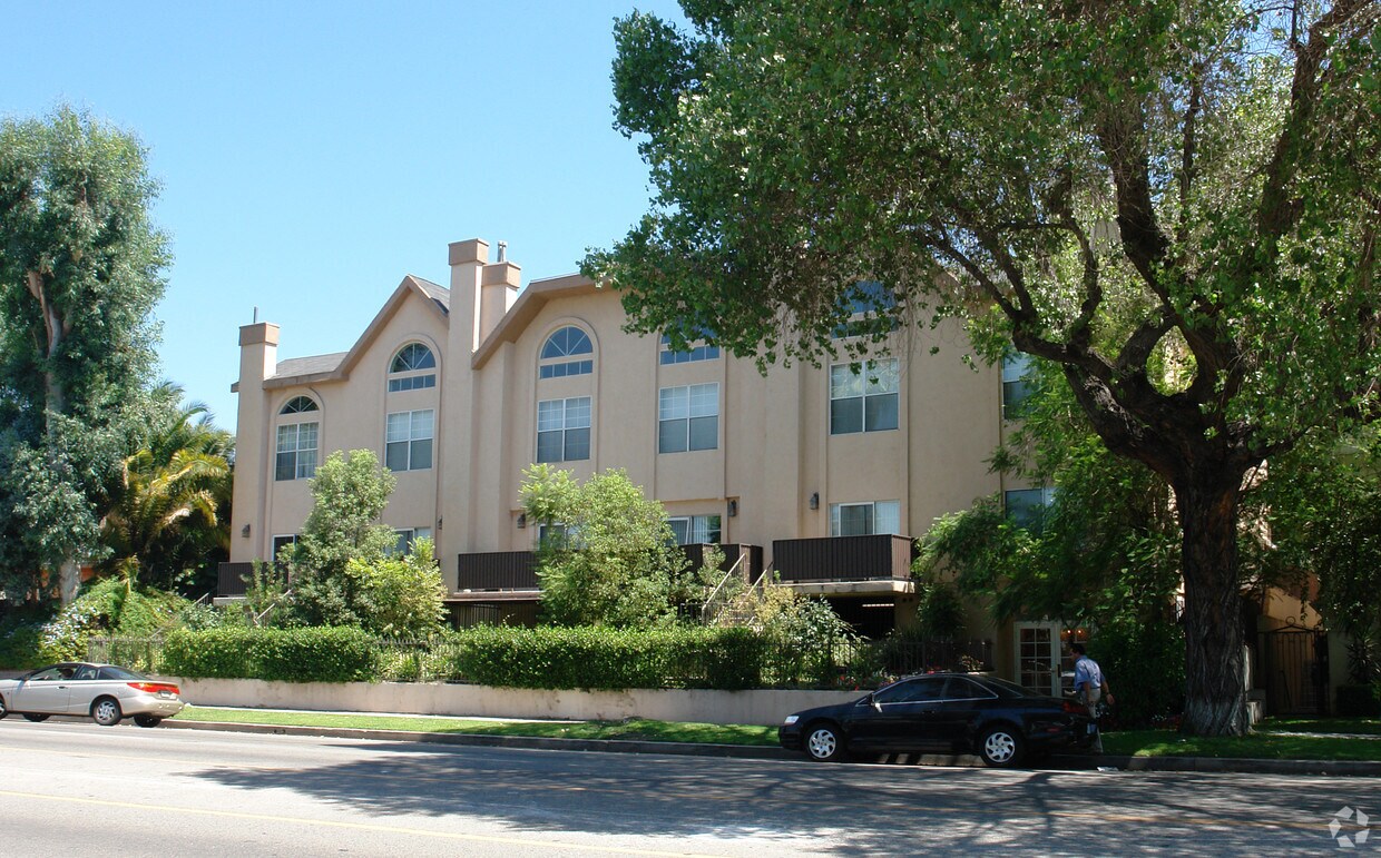 Foto del edificio - Studio Center Apartments