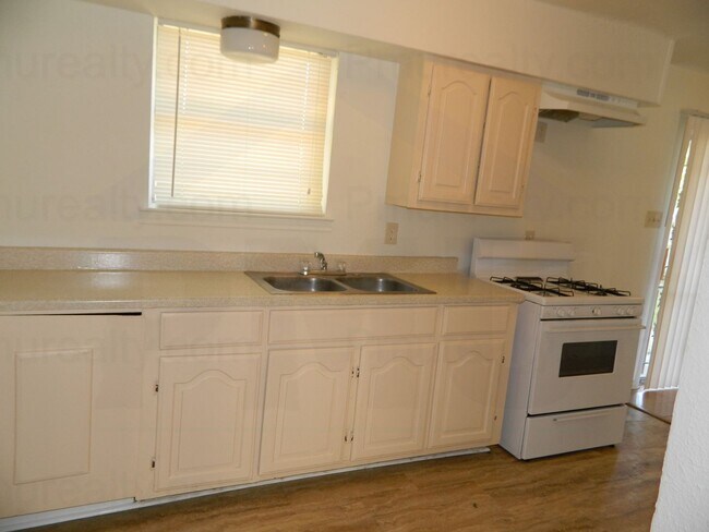 Building Photo - 7826 Overridge Dr