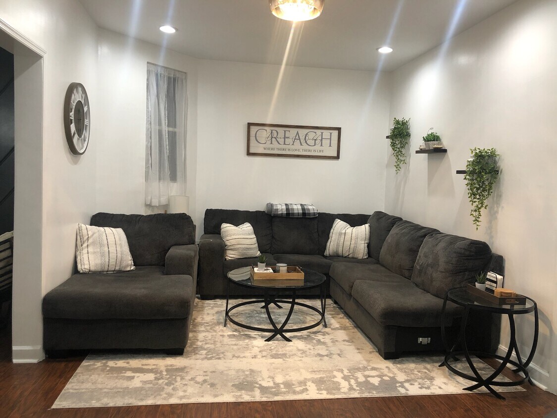 Foto principal - 716 11TH St