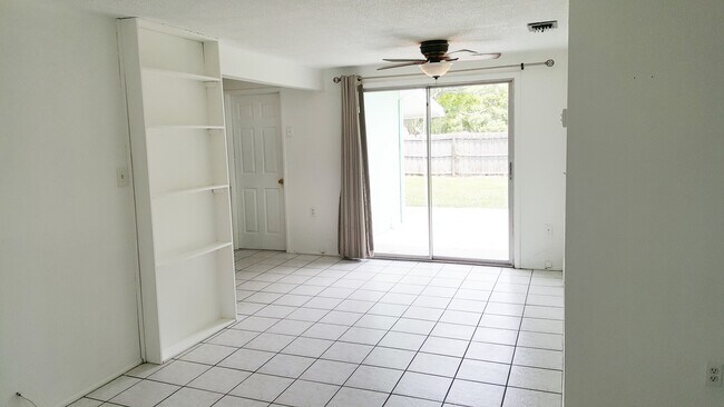 Foto del edificio - 10277 117th Terrace N