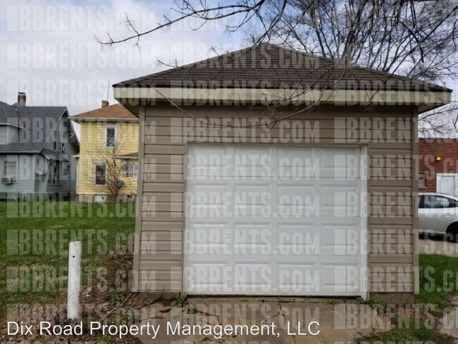 Building Photo - 3 br, 1 bath House - 1306 Yankee Road,