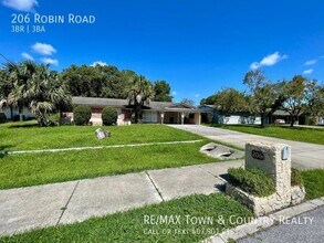 Building Photo - 206 Robin Rd